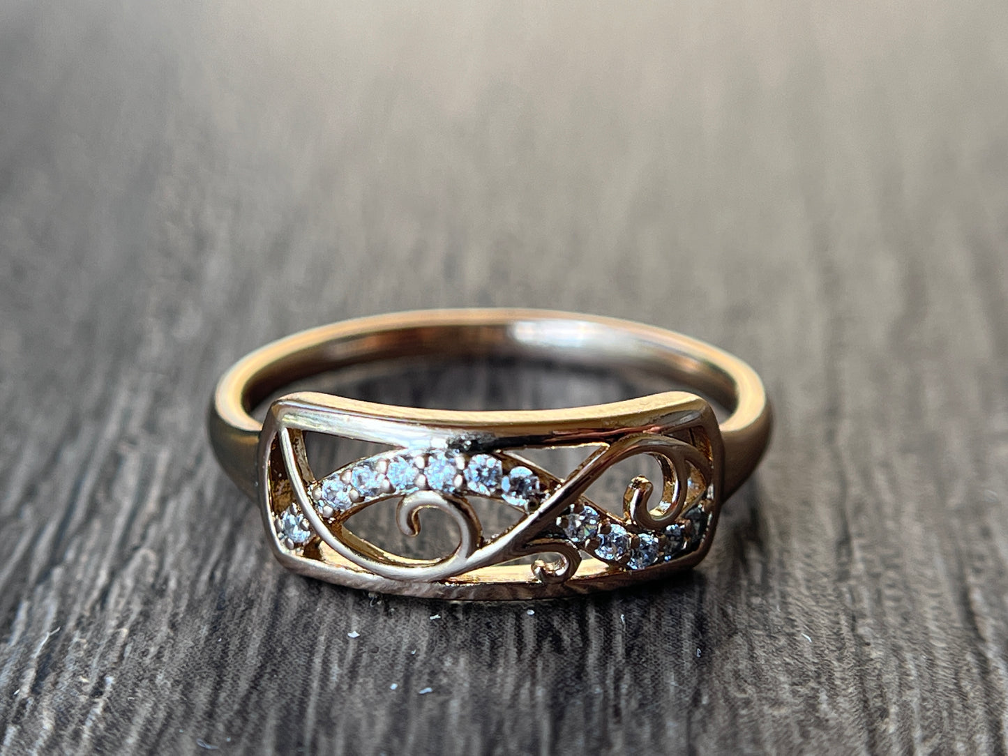 Mia Rhinestone Band Ring