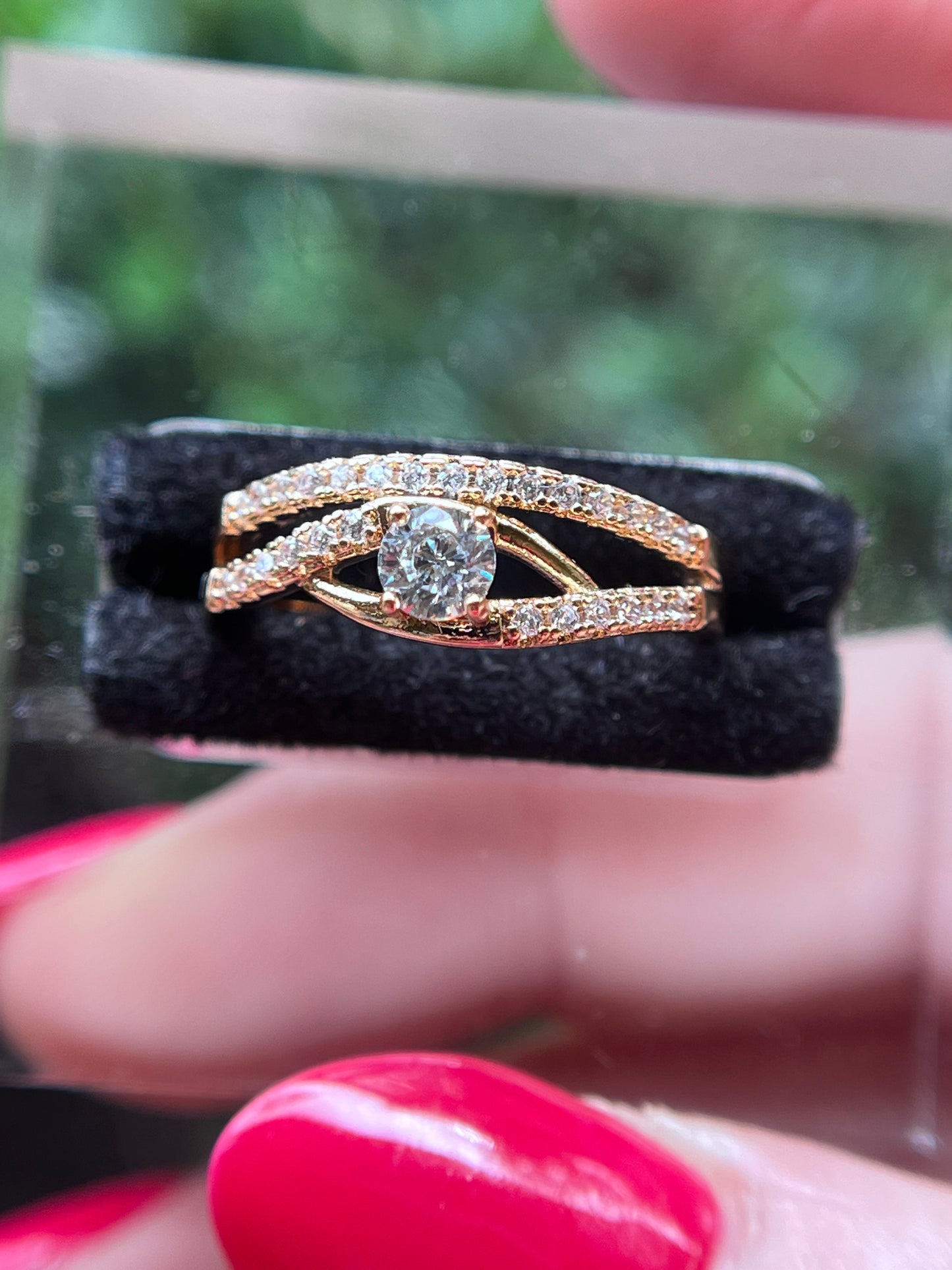 Jasmine Round Cut Diamond Ring 18k Gold filled