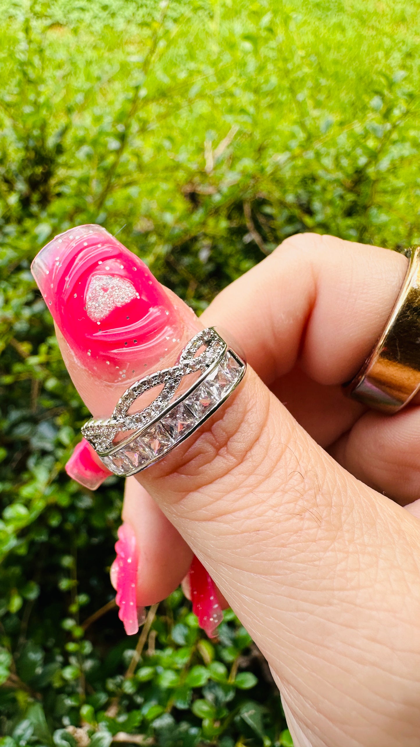Elegant Timeless Band Ring Silver