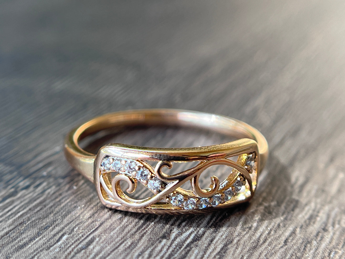 Mia Rhinestone Band Ring
