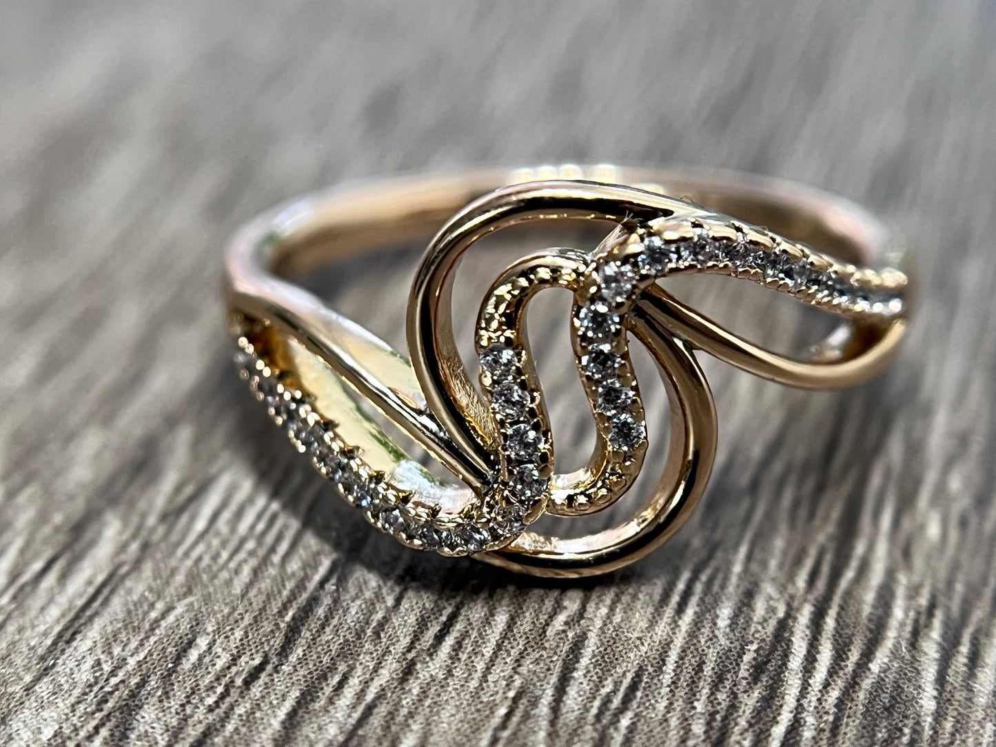 Lora Modern Rhinestone Ring