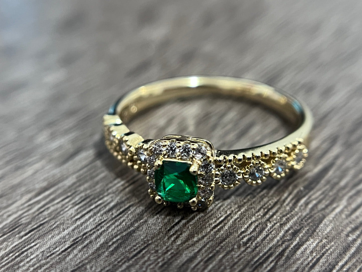 Emerald Green MAY Birthstone Ring
