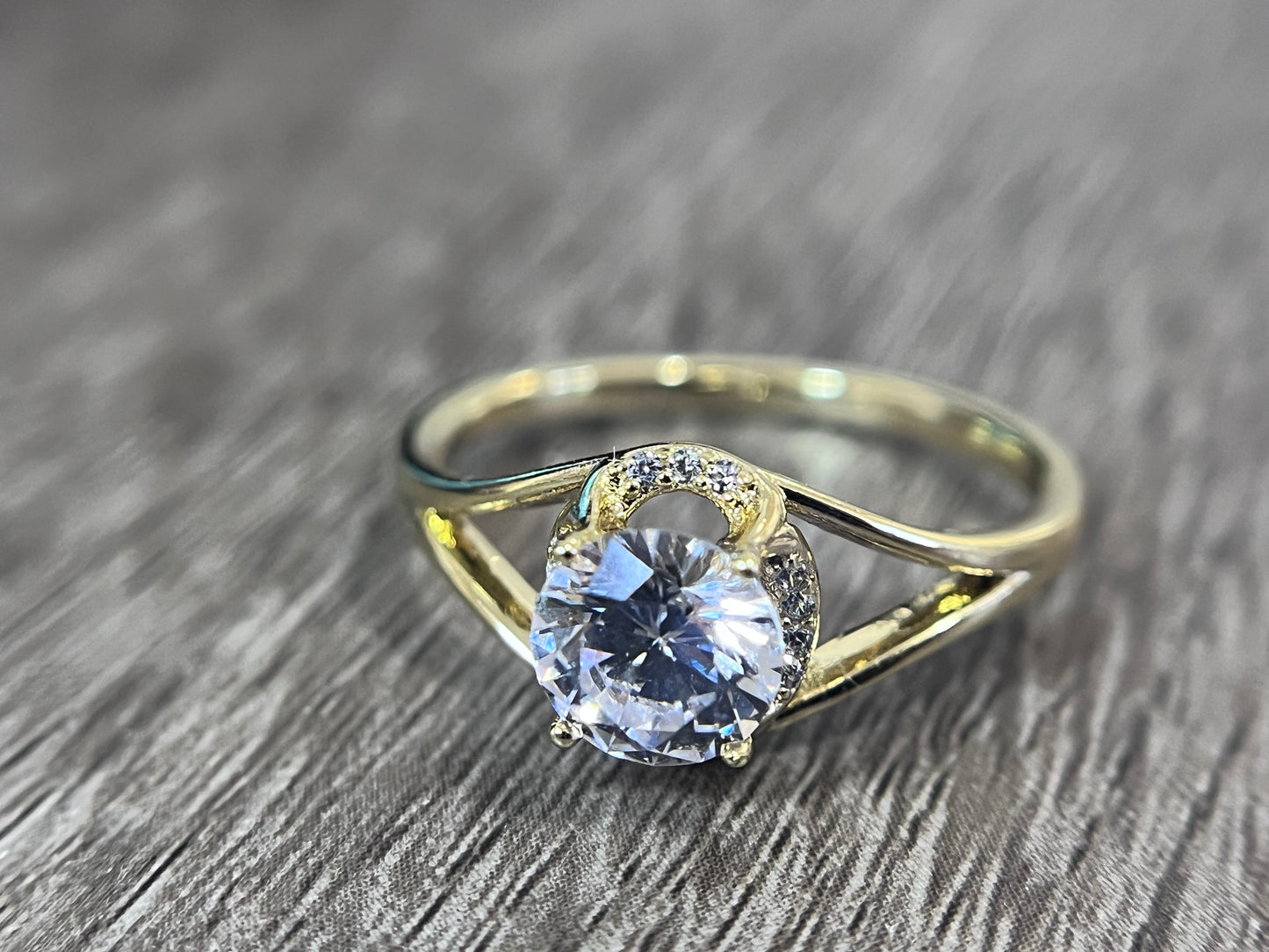 Diamond Round Rose Promise Ring